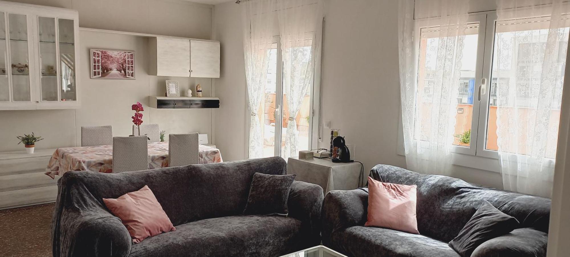 Cozy And Sunny Penthouse Fira Bcn Daire L'Hospitalet de Llobregat Dış mekan fotoğraf