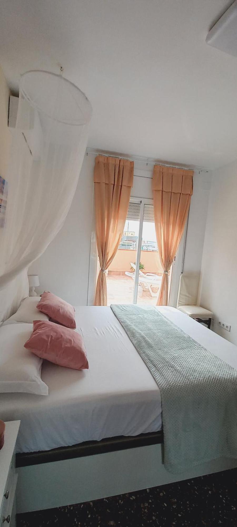 Cozy And Sunny Penthouse Fira Bcn Daire L'Hospitalet de Llobregat Dış mekan fotoğraf
